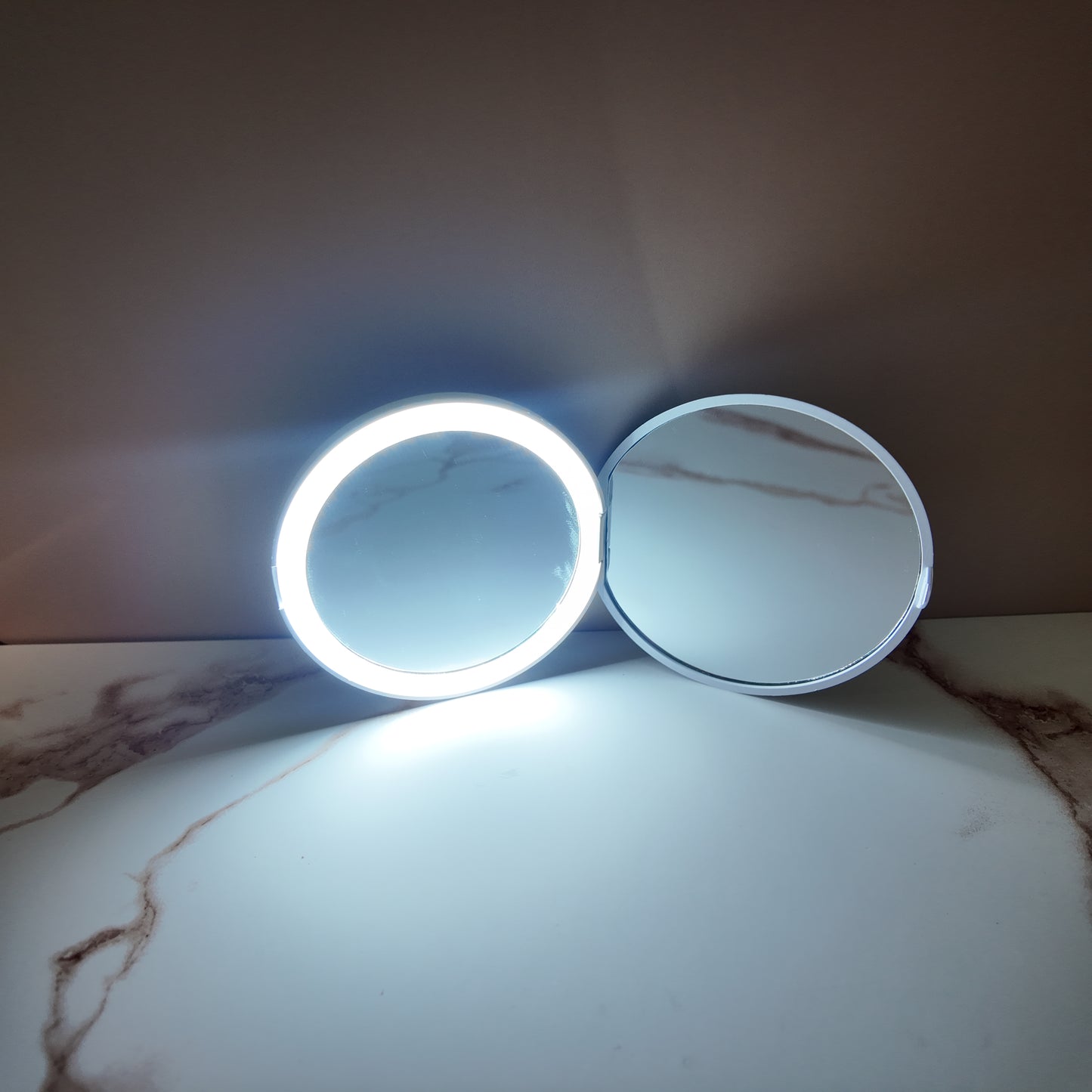 Pocket LED Mirror